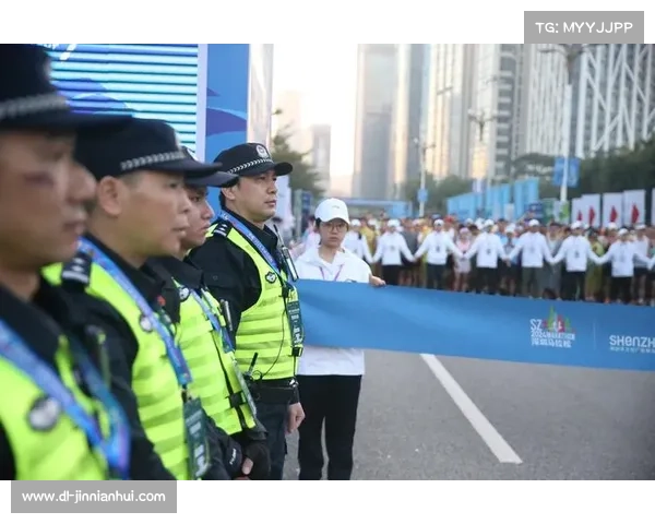 印巴热身赛安保严阵以待 五万警力全力保障赛事安全 印巴热身赛安保严阵以待 五万警力全力保障赛事安全